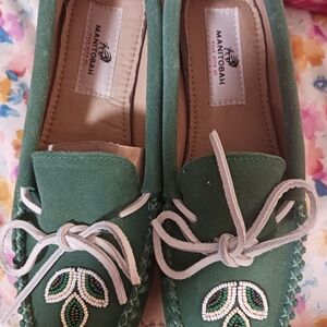Manitobah Women’s Green Suede Beaded Moccasins